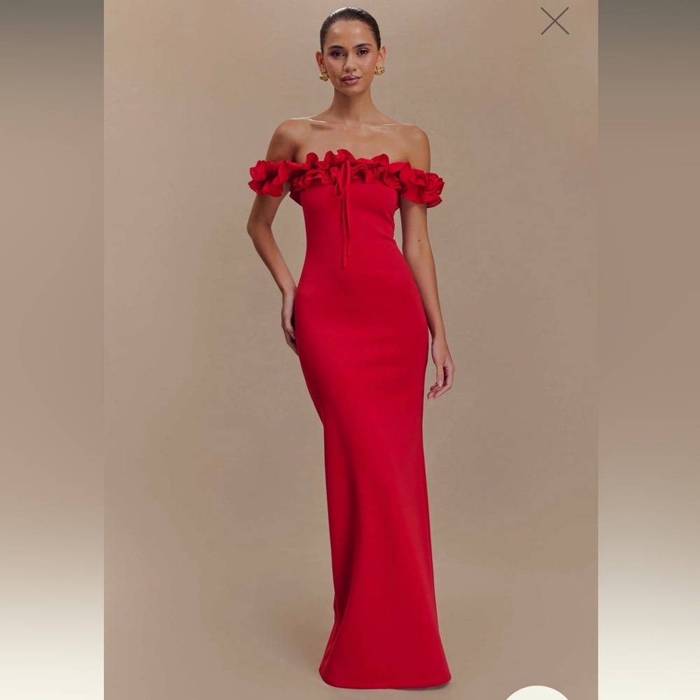 Ruffle Off-Shoulder Maxi Dress